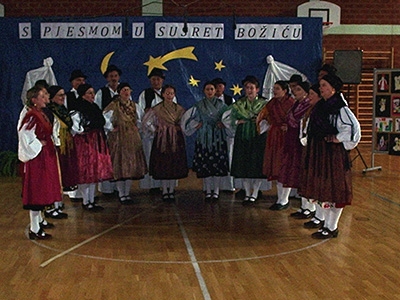 S pjesmom u susret Božiću